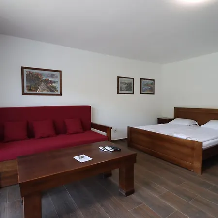 Dunavska Milosavljevic Apartment